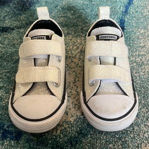 White sparkle girls converse